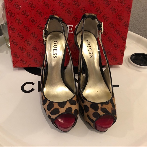 Guess Size 6 Heels - Picture 2 of 5